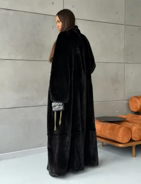 Длинная черная шуба из меха норки Saga furs