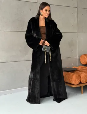 Длинная черная шуба из меха норки Saga furs