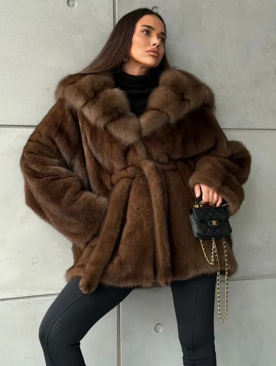 Полушубок норковый летучая мышь - капюшон куница