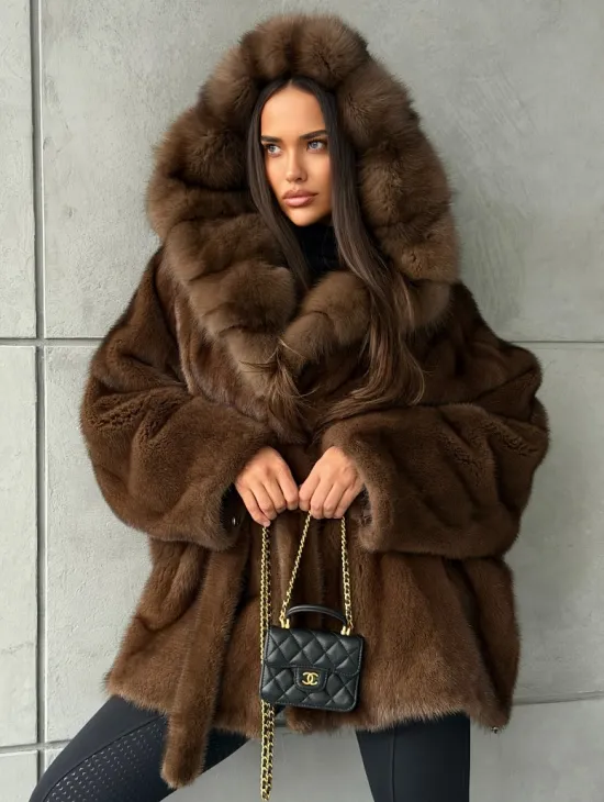 Полушубок норковый летучая мышь - капюшон куница