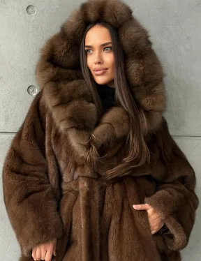 Полушубок норковый летучая мышь - капюшон куница