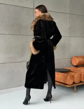 Шуба из чёрной стриженой норки, воротник и манжеты из куницы