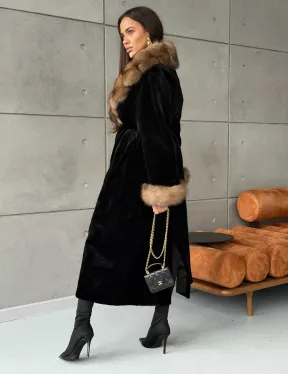 Шуба из чёрной стриженой норки, воротник и манжеты из куницы