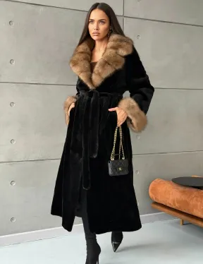 Шуба из чёрной стриженой норки, воротник и манжеты из куницы