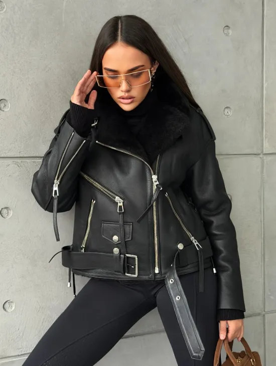 Черная короткая дубленка авиатор