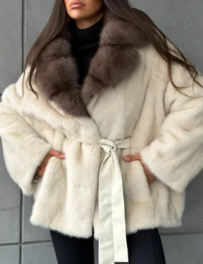 Светлая норковая шуба oversize - воротник куница