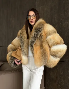 Полушубок-кроп с шалевым воротником из лисы