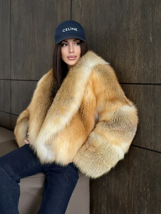 Полушубок-кроп с большим шалевым воротником из меха лисы Golden Sunrise