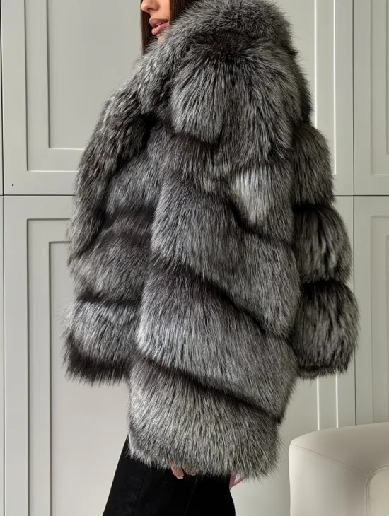 Полушубок из натурального меха чернобурки