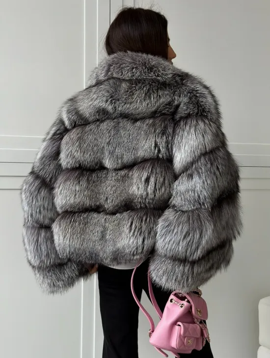 Полушубок из натурального меха чернобурки