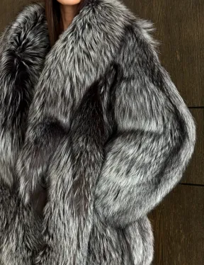 Женская шуба из чернобурки