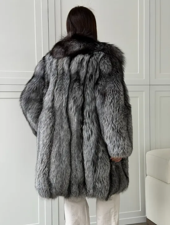 Шикарная шуба из чернобурки