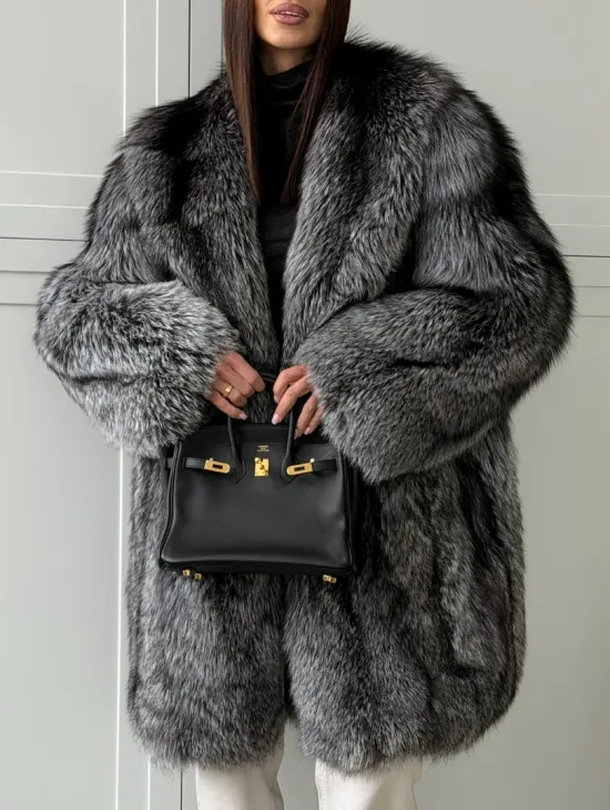 Шикарная шуба из чернобурки