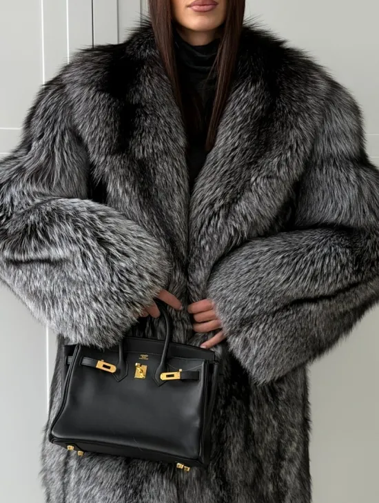 Шикарная шуба из чернобурки