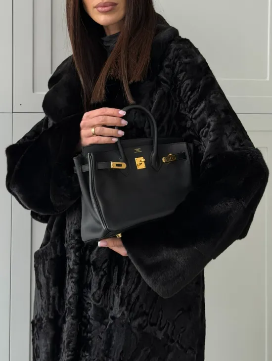 Черная шуба из каракуля с норкой