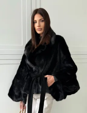 Черная норка летучая мышь - английский воротник