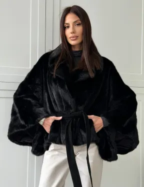 Черная норка летучая мышь - английский воротник