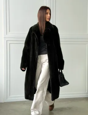 Темная норковая шуба в росшив - английский воротник 