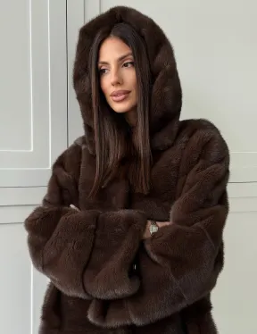 Норковая шуба в стиле «рубашка» с капюшоном