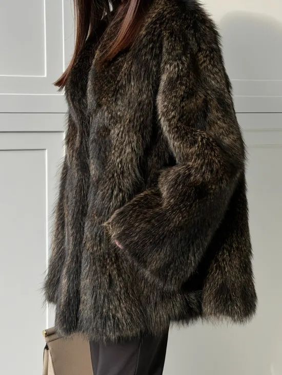 Женский полушубок из меха Финского енота Saga