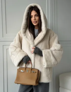 Норковый полушубок с капюшоном кобра