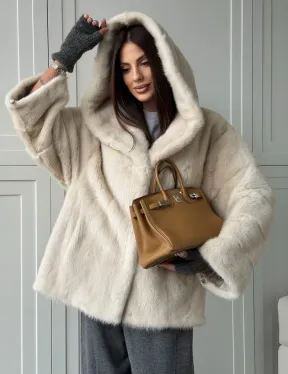 Норковый полушубок с капюшоном кобра