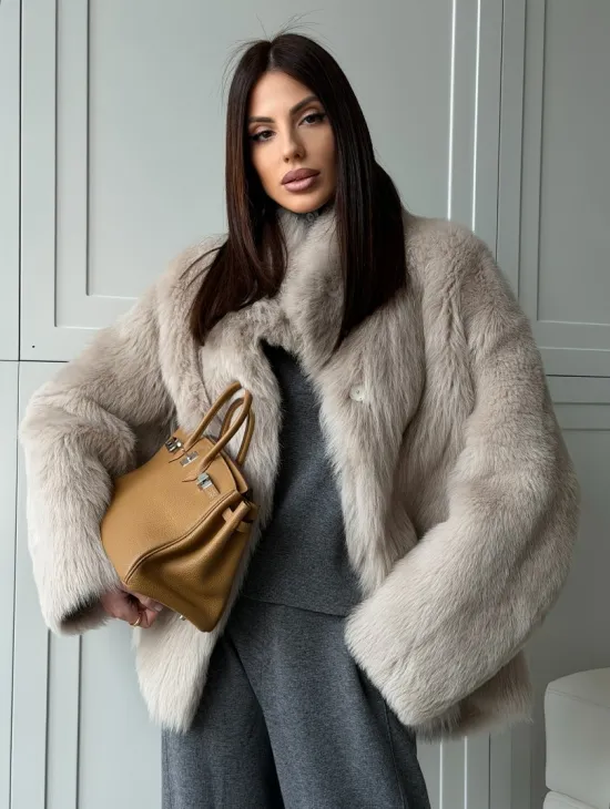 Бежевая дубленка из тосканы