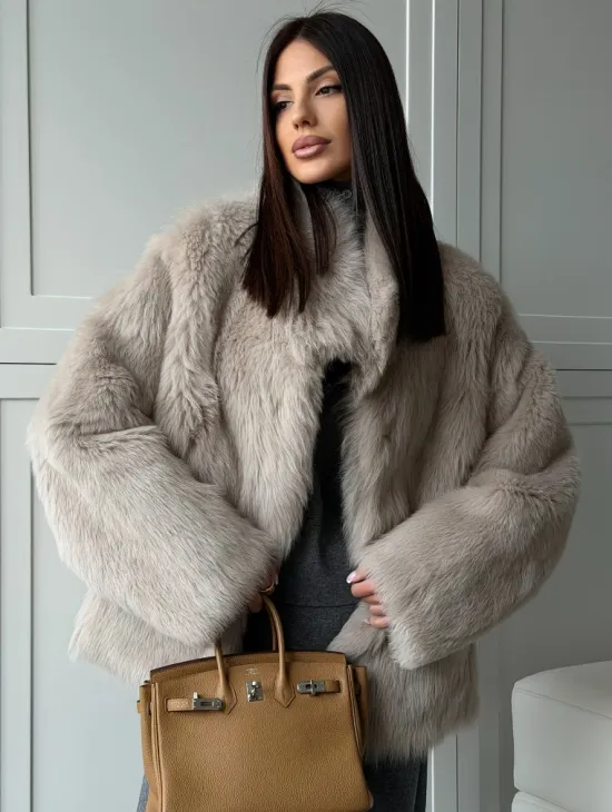 Бежевая дубленка из тосканы