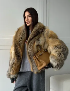 Женская шуба из лисьего меха Golden Edged Fox
