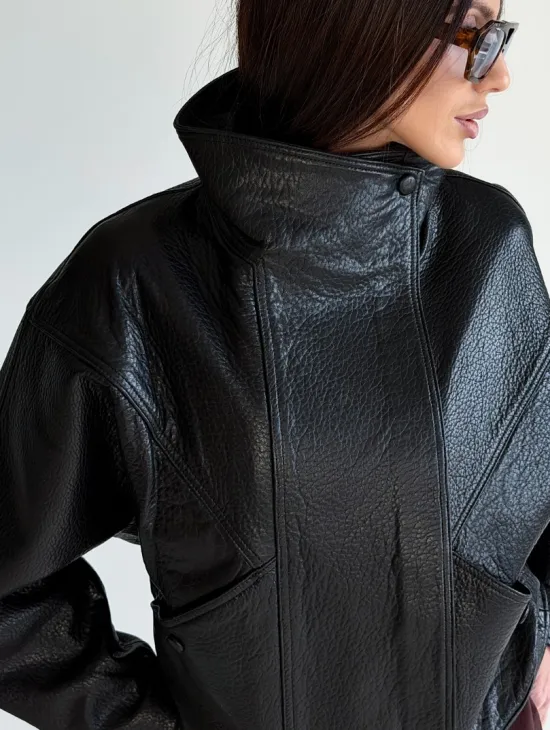Черная женская кожаная куртка