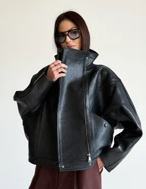 Черная женская кожаная куртка