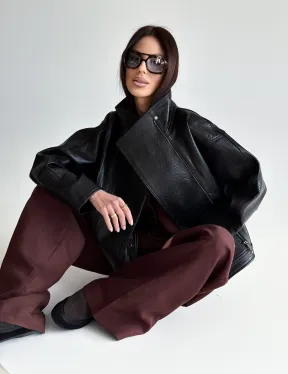 Черная женская кожаная куртка