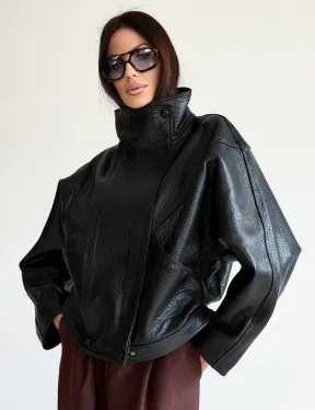 Черная женская кожаная куртка