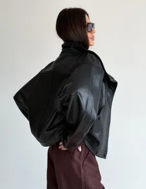 Черная женская кожаная куртка