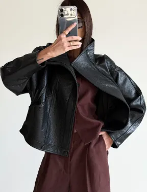 Черная женская кожаная куртка