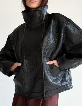 Черная женская кожаная куртка