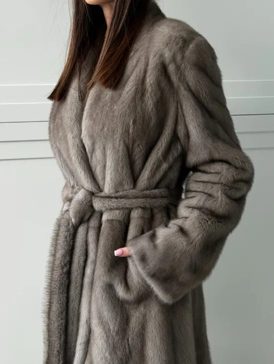 Норковая шуба из скандинавской норки - цвет серый