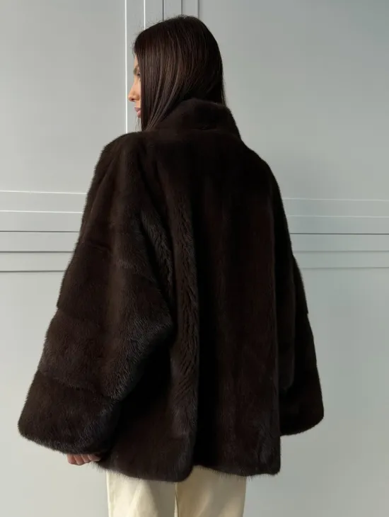 Меховой жакет из норки V- образный воротник