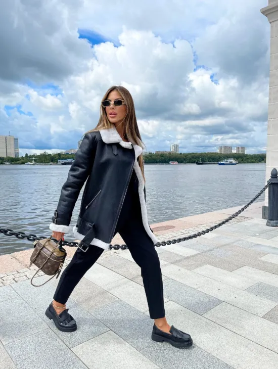 Черный авиатор на белой овчине