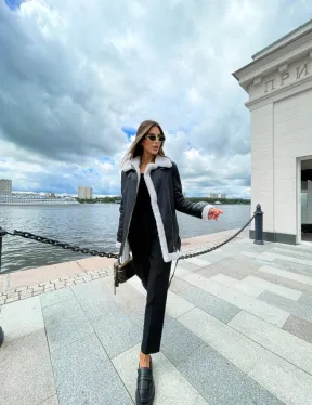 Черный авиатор на белой овчине