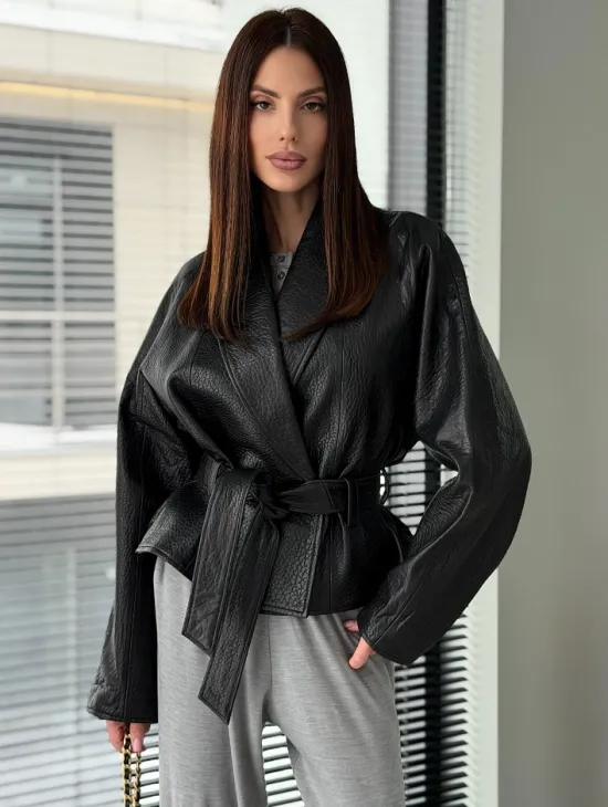 Черная куртка из натуральной кожи - фото 7