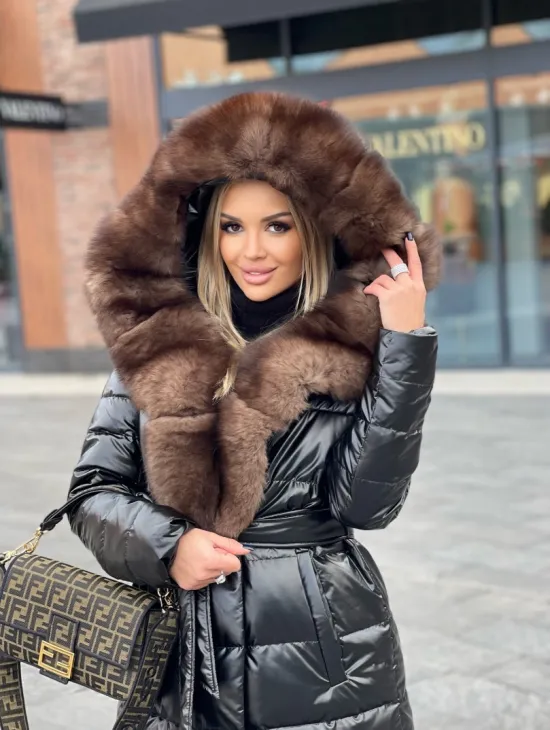 Пальто - пуховик с капюшоном из финского песца