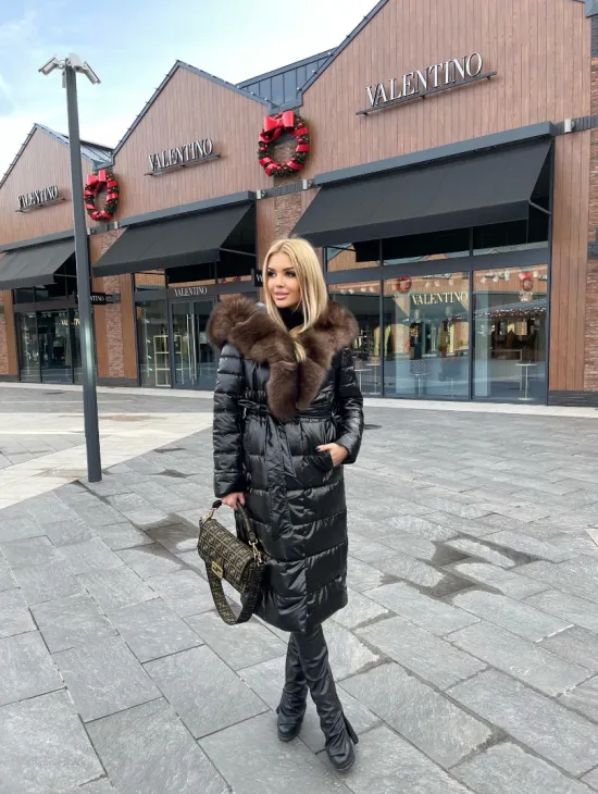 Пальто - пуховик с капюшоном из финского песца