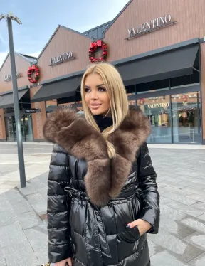 Пальто - пуховик с капюшоном из финского песца