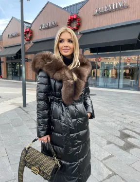 Пальто - пуховик с капюшоном из финского песца