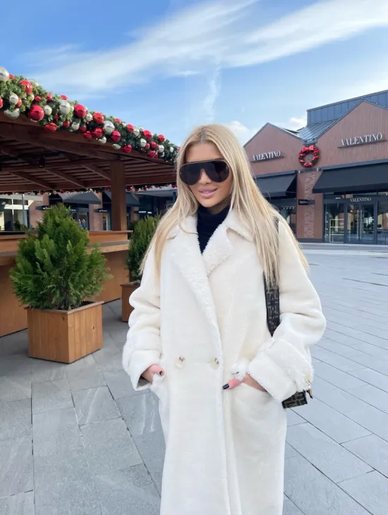 Экошуба в белом цвете с английским воротником