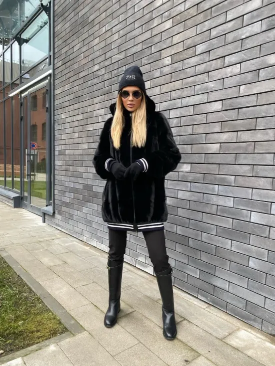 Удлиненный бомбер из меха скандинавской норки с капюшоном на молнии