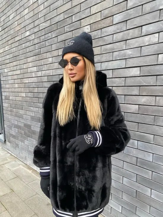 Удлиненный бомбер из меха скандинавской норки с капюшоном на молнии