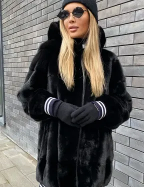 Удлиненный бомбер из меха скандинавской норки с капюшоном на молнии