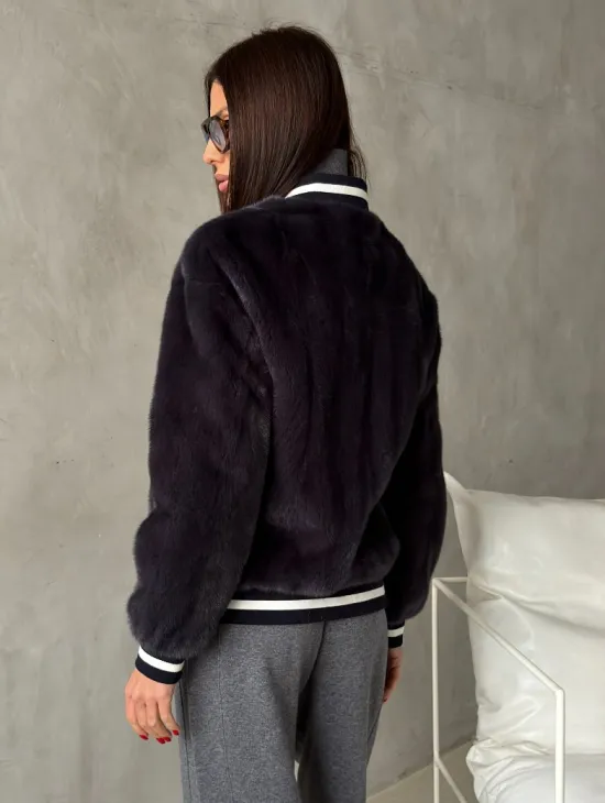 Бомбер из меха норки в цвете графит